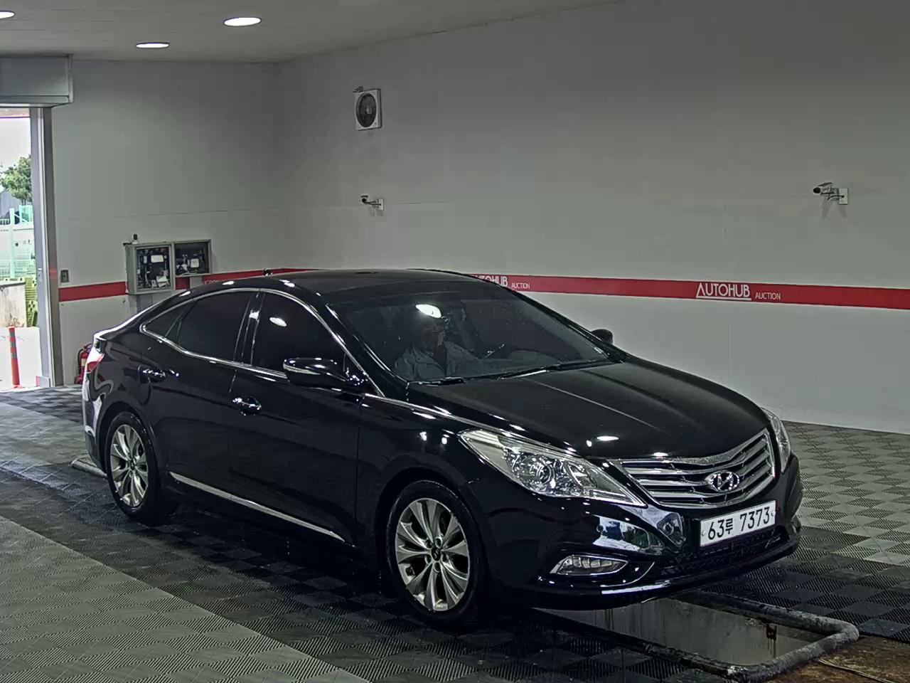 Hyundai Grandeur - 2