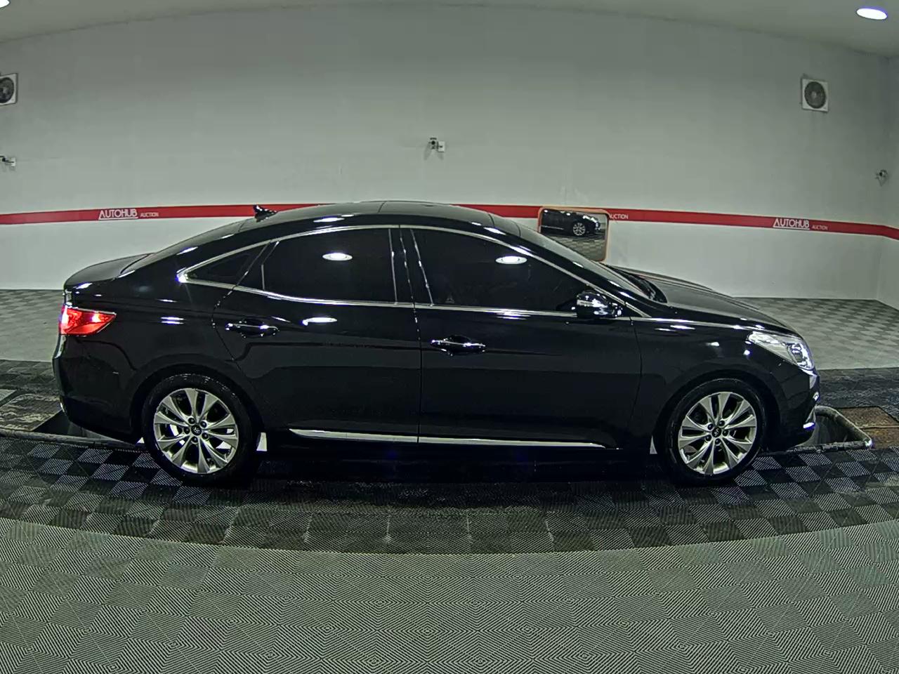 Hyundai Grandeur - 3
