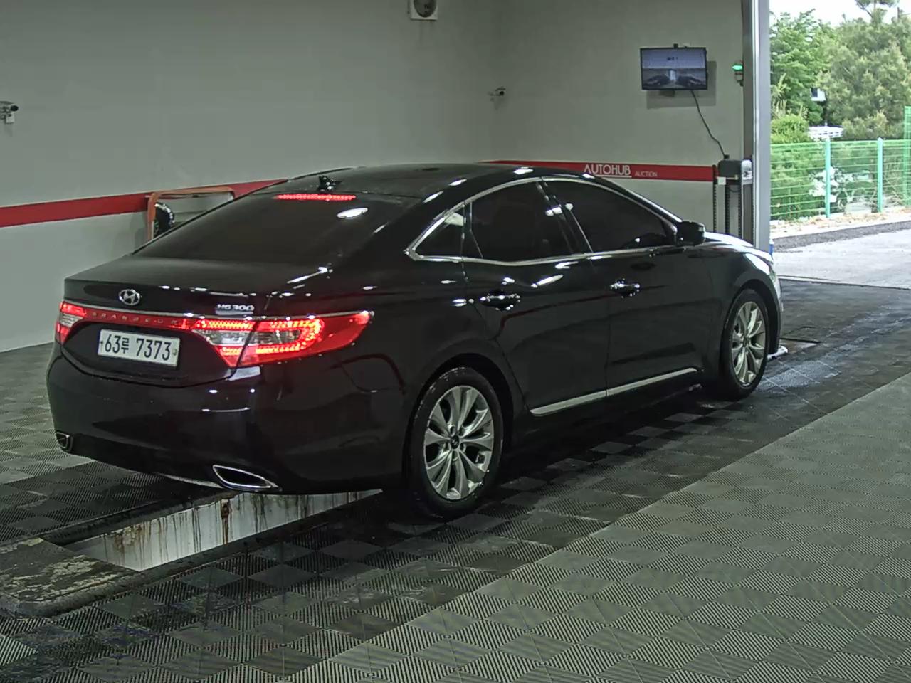 Hyundai Grandeur - 4