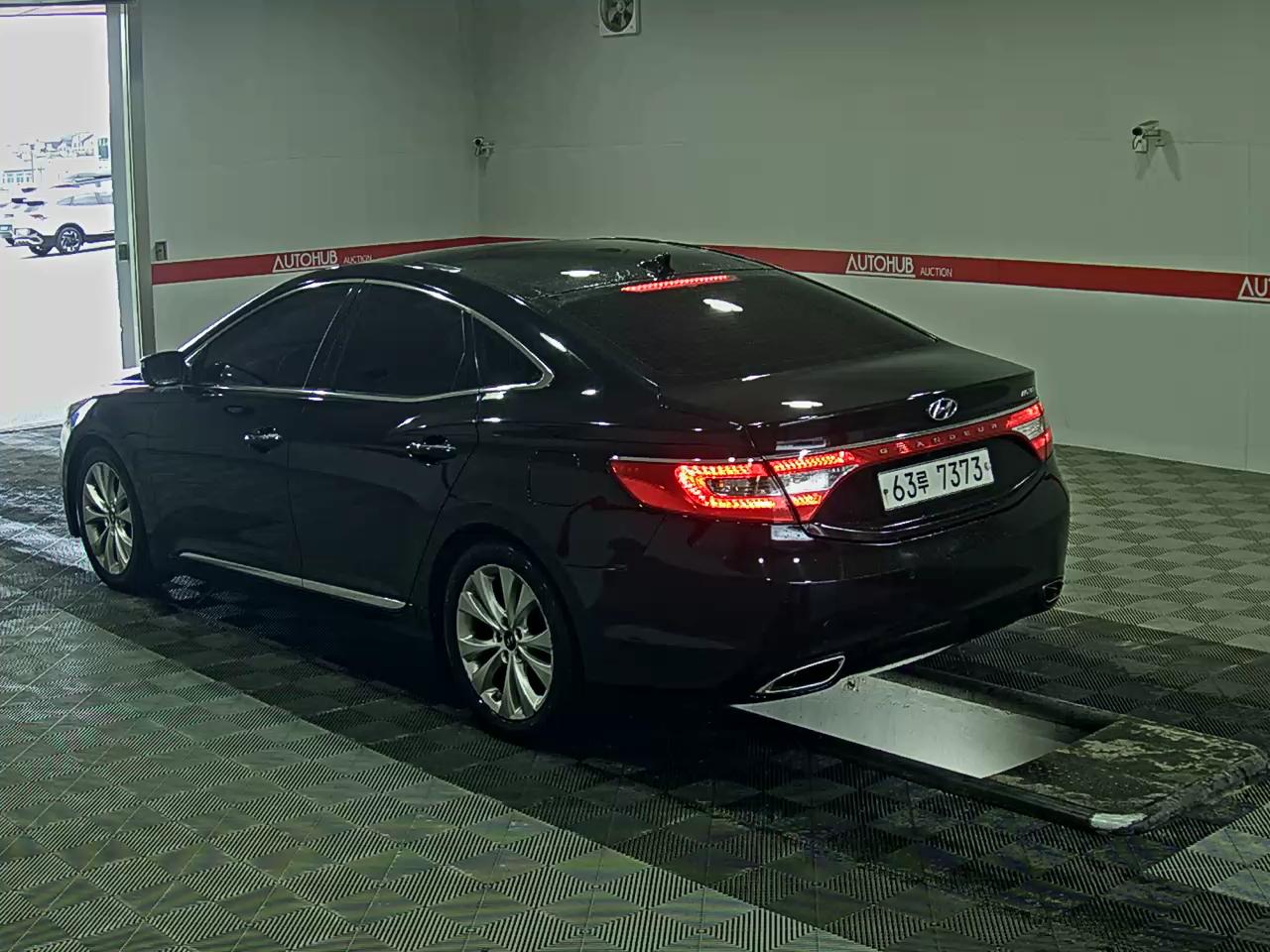 Hyundai Grandeur - 5