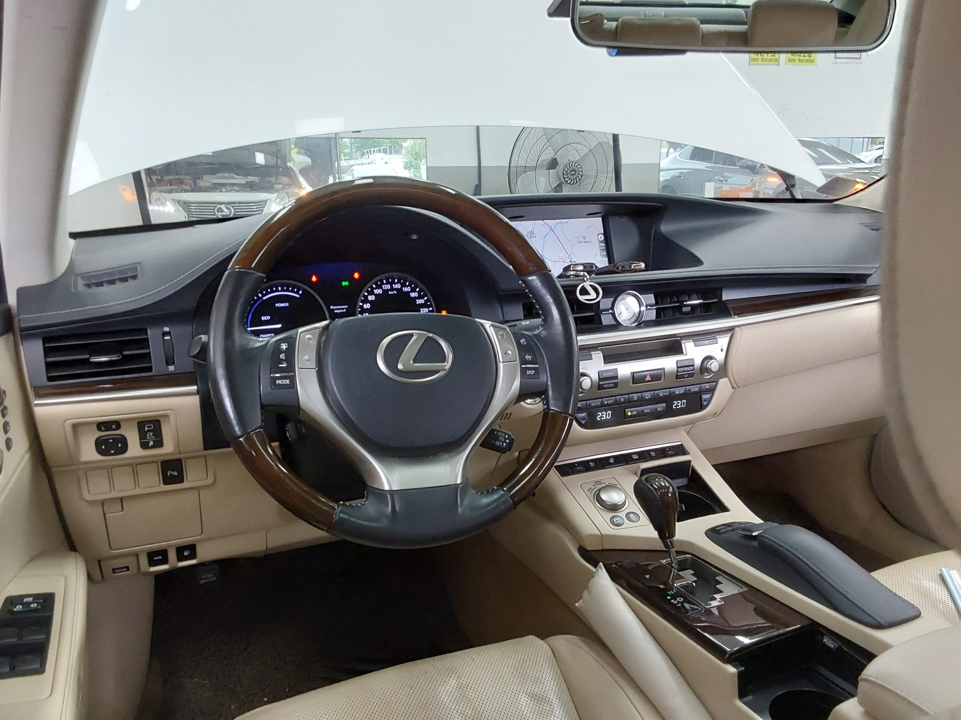 Lexus ES - 11