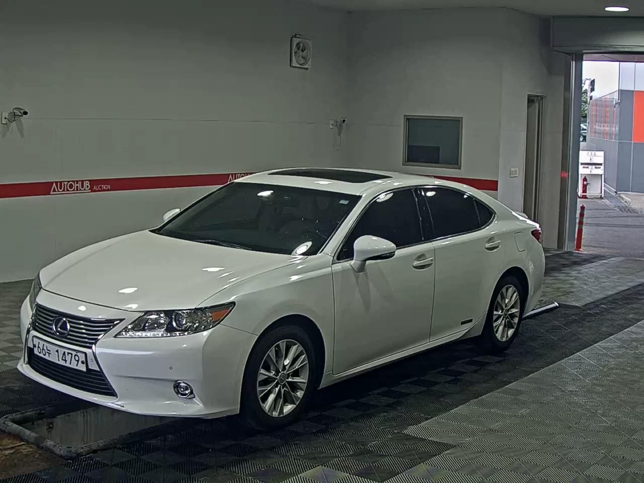 LEXUS ES