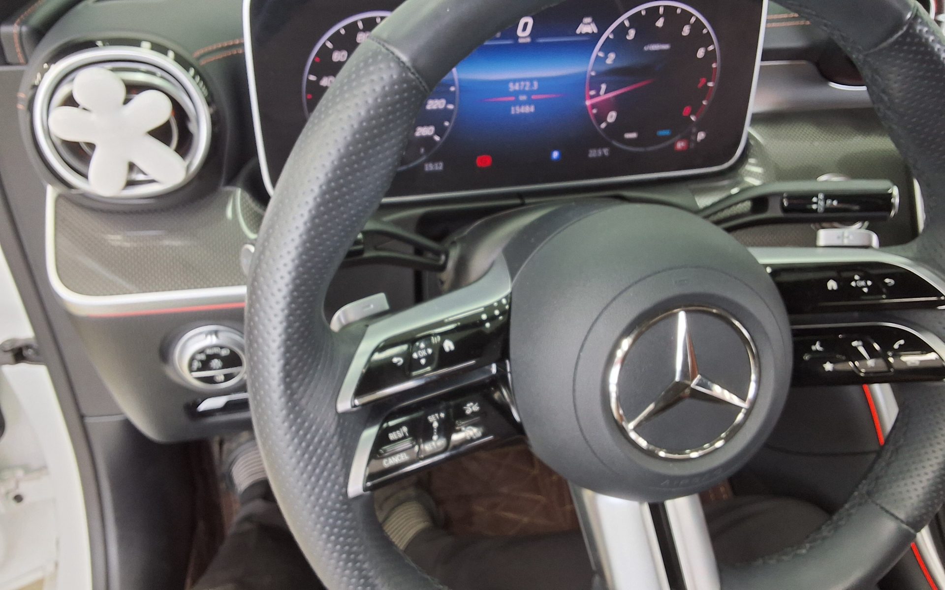 2025 - mercedes-benz c200