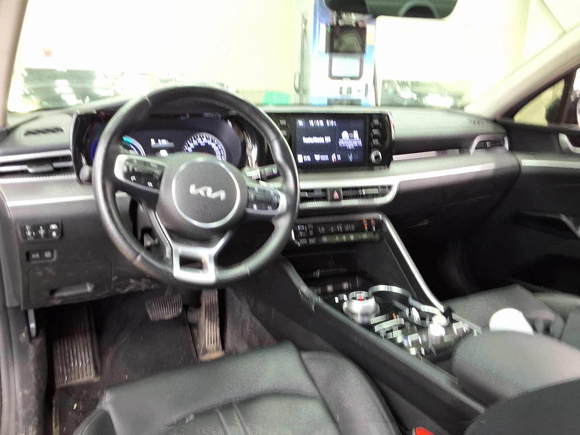 2023 - kia k5