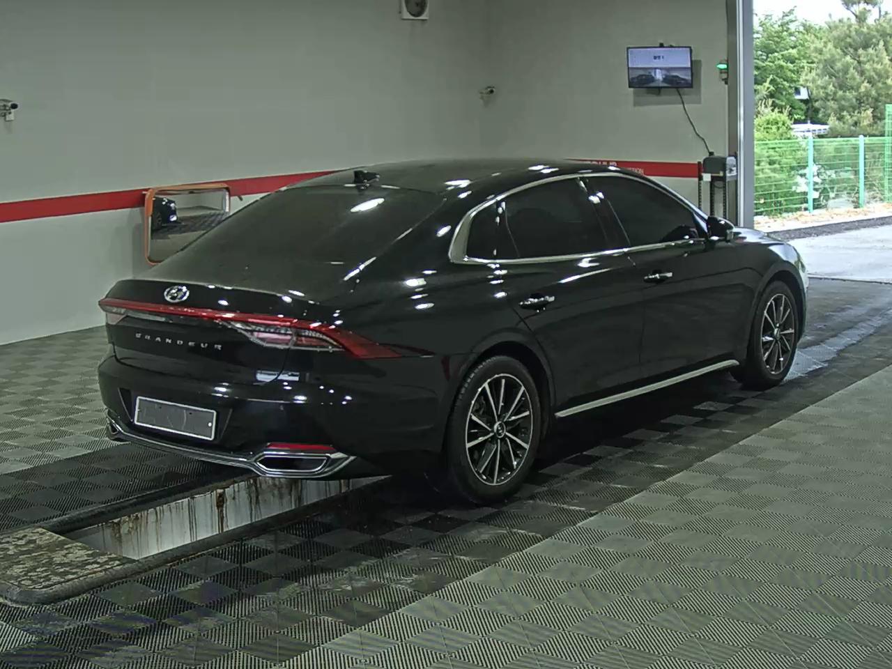 2022 - hyundai grandeur