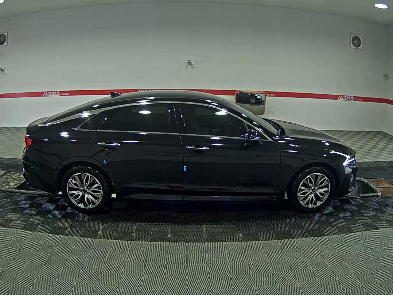2023 - kia k5