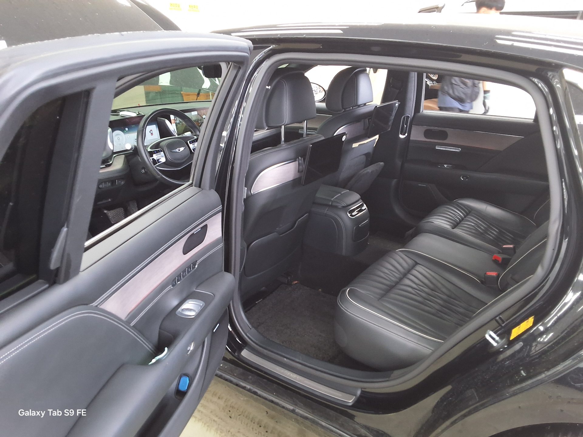 2023 - genesis g90