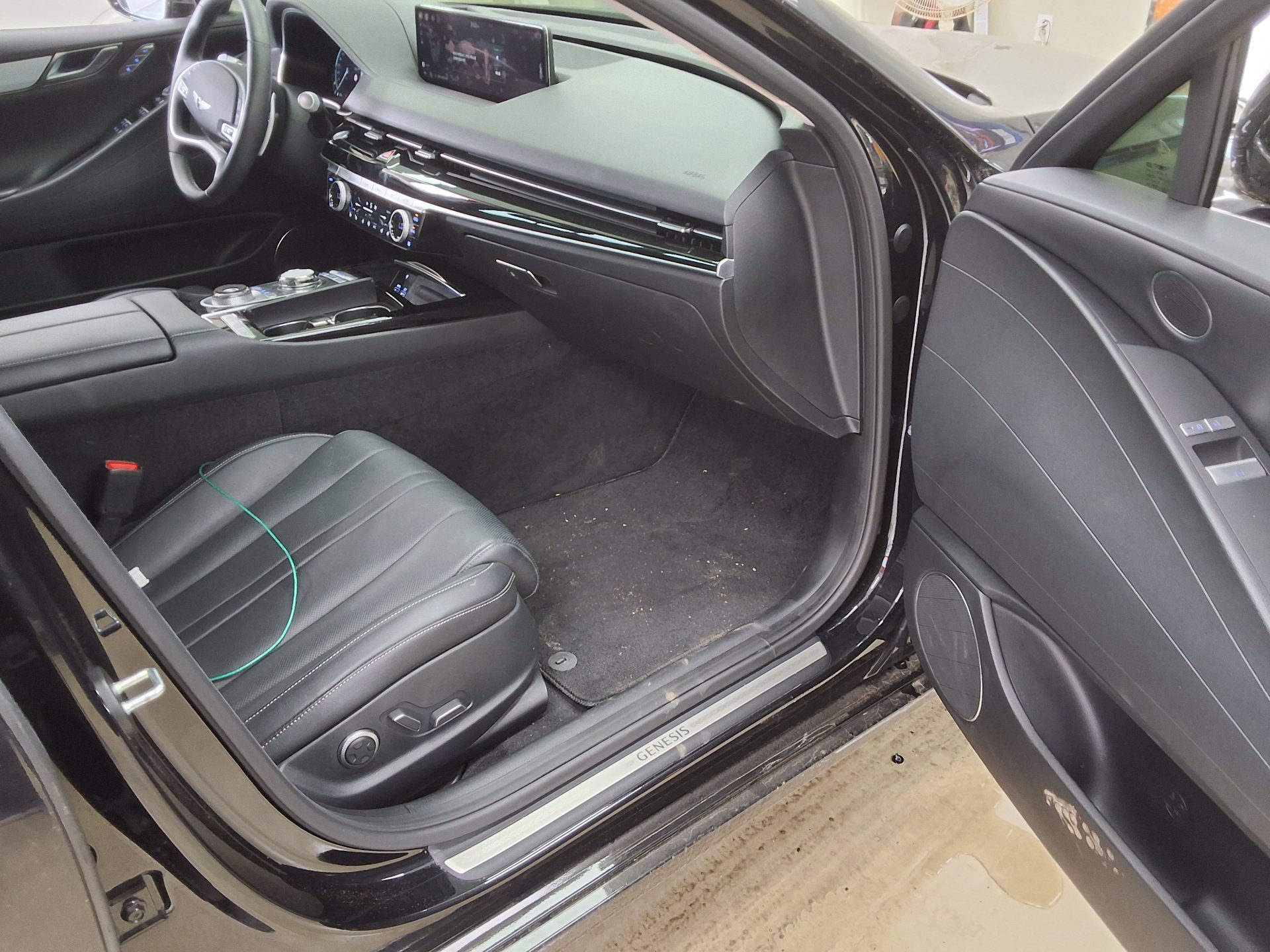 2023 - genesis g80