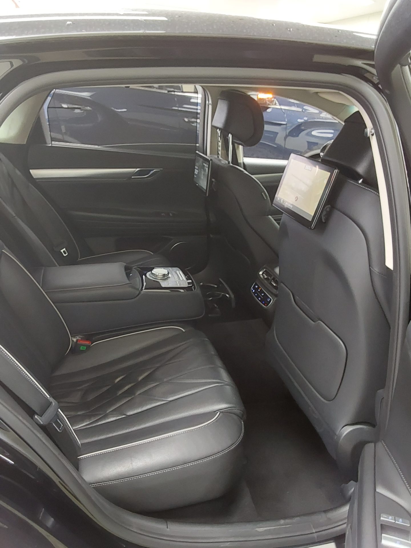 2023 - genesis g80