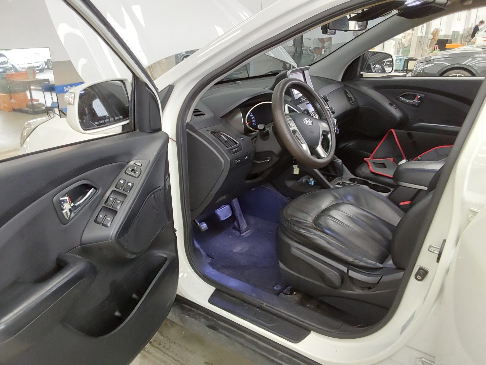 2011 - hyundai tucson