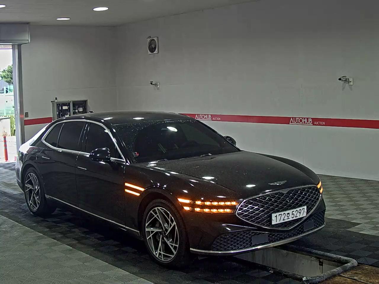2023 - genesis g90