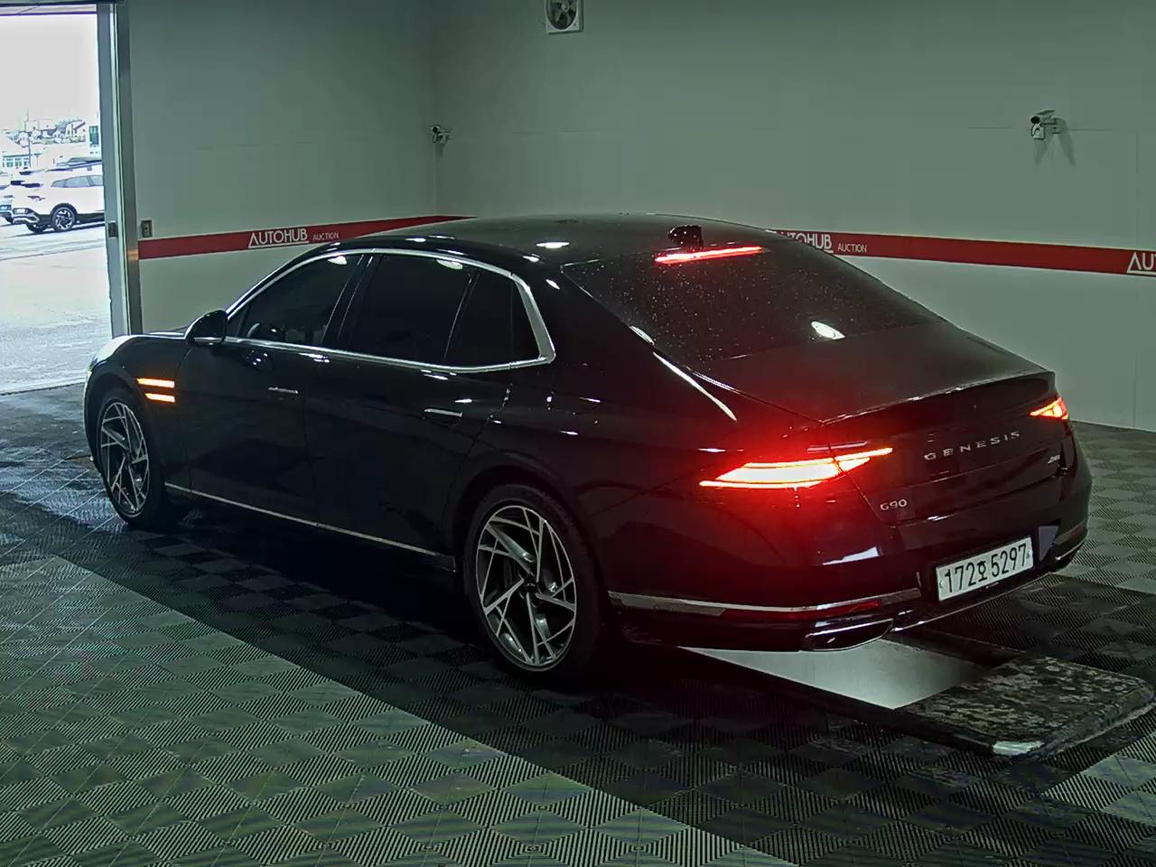 2023 - genesis g90