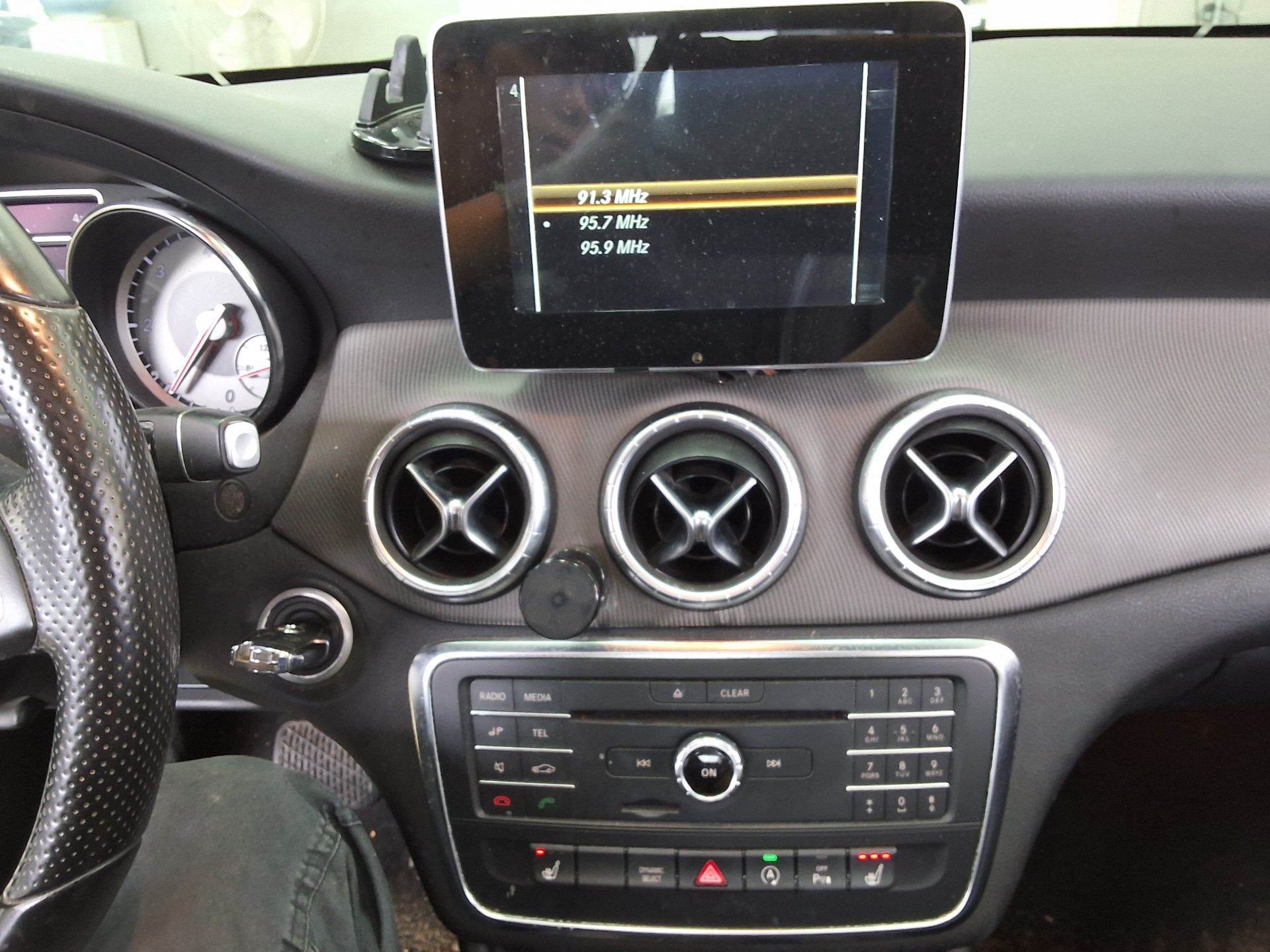 2016 - mercedes-benz cla200