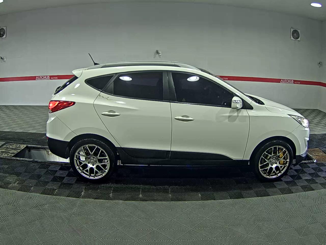 2011 - hyundai tucson