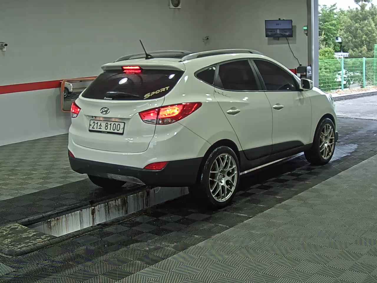 2011 - hyundai tucson