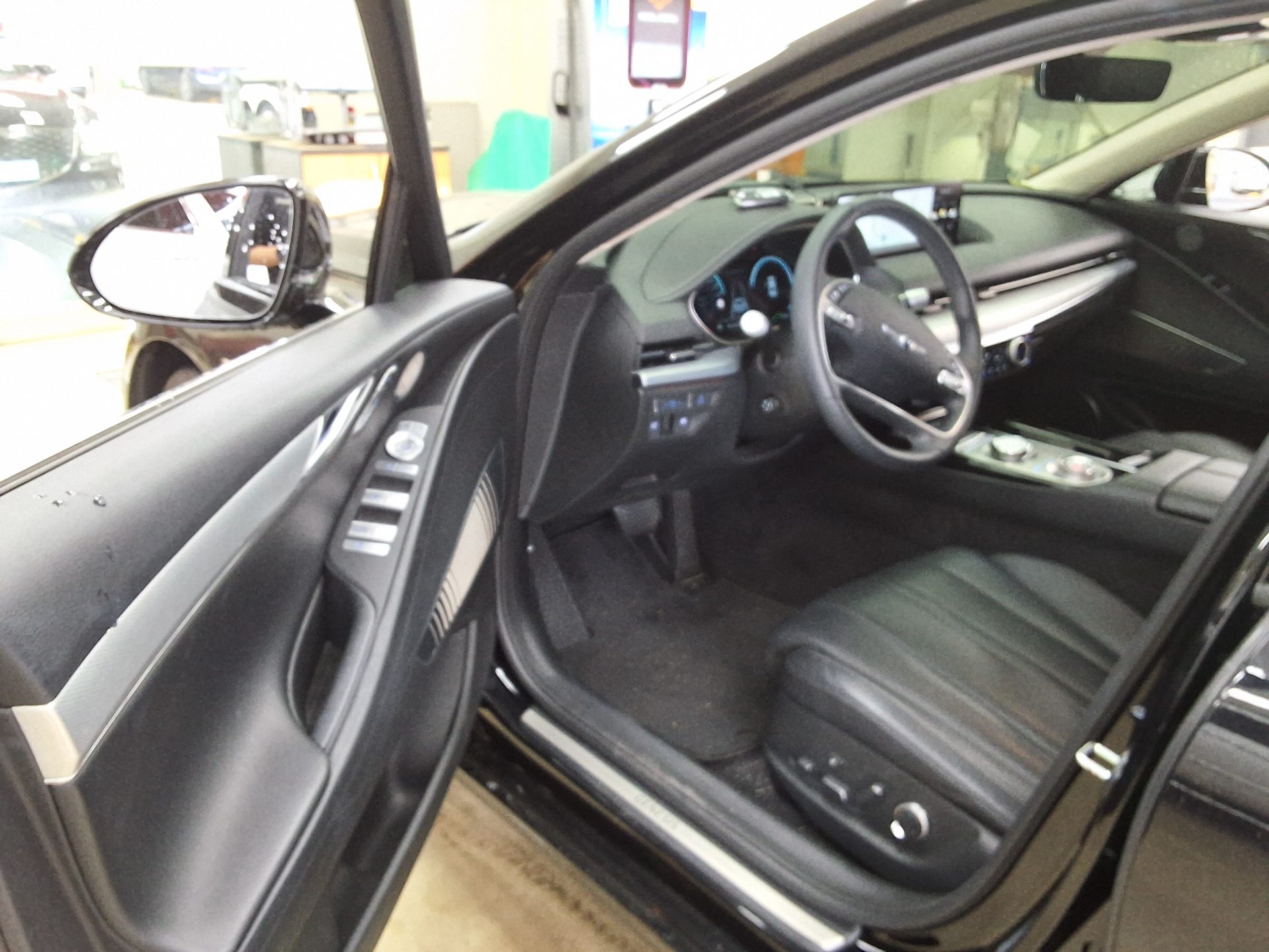 2023 - genesis eg80