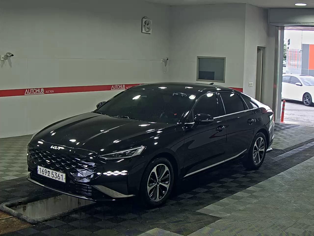 Kia K8
