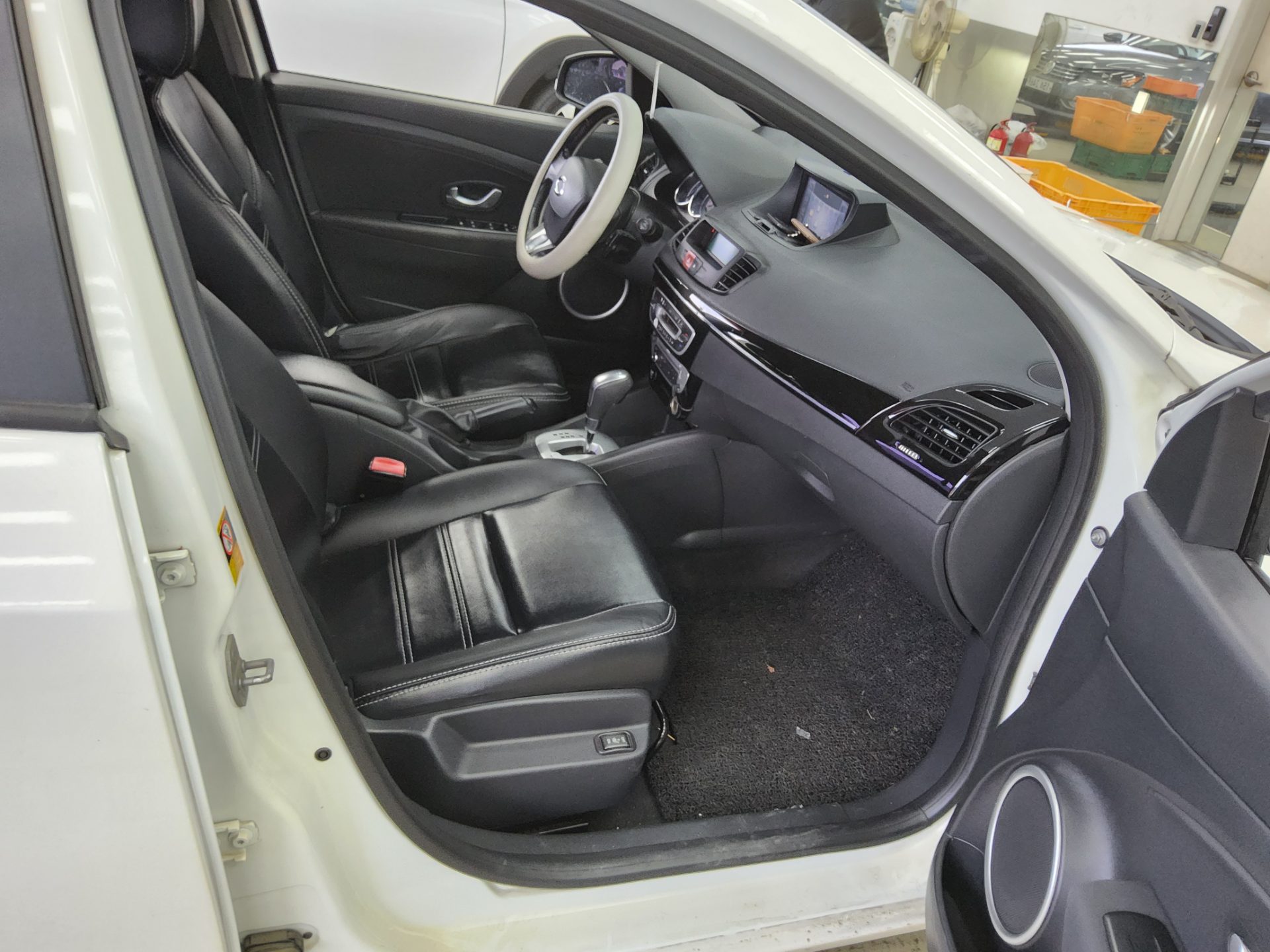 2016 - renault sm3