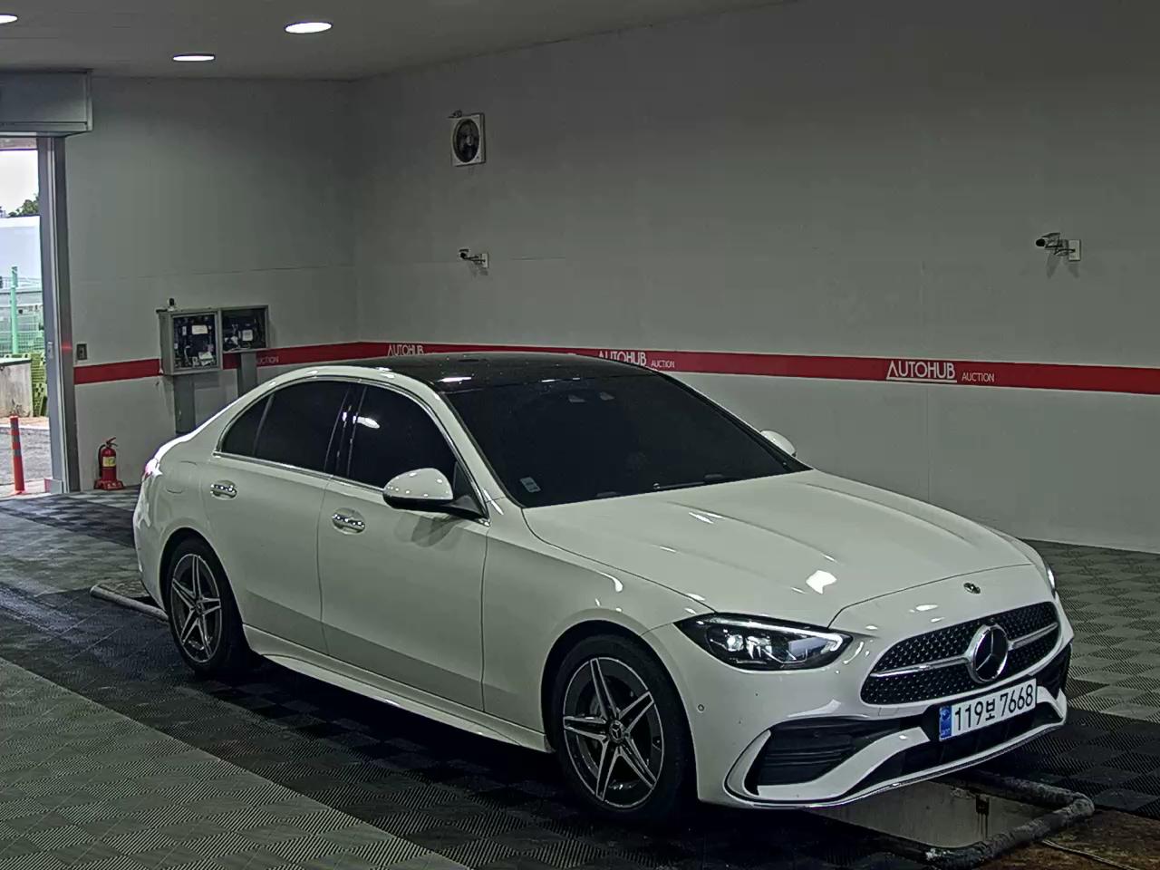 2025 - mercedes-benz c200