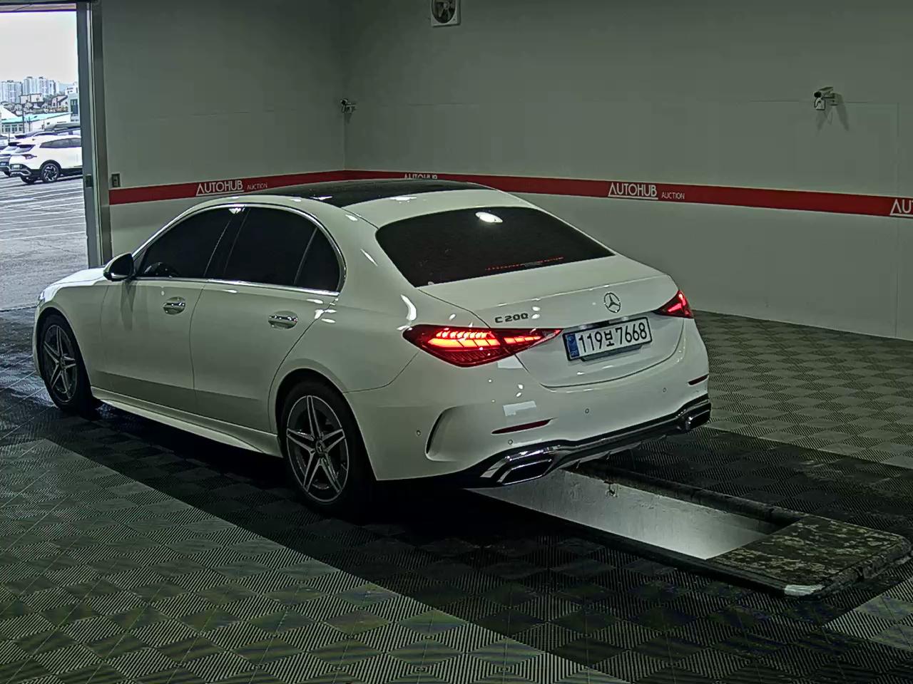 2025 - mercedes-benz c200