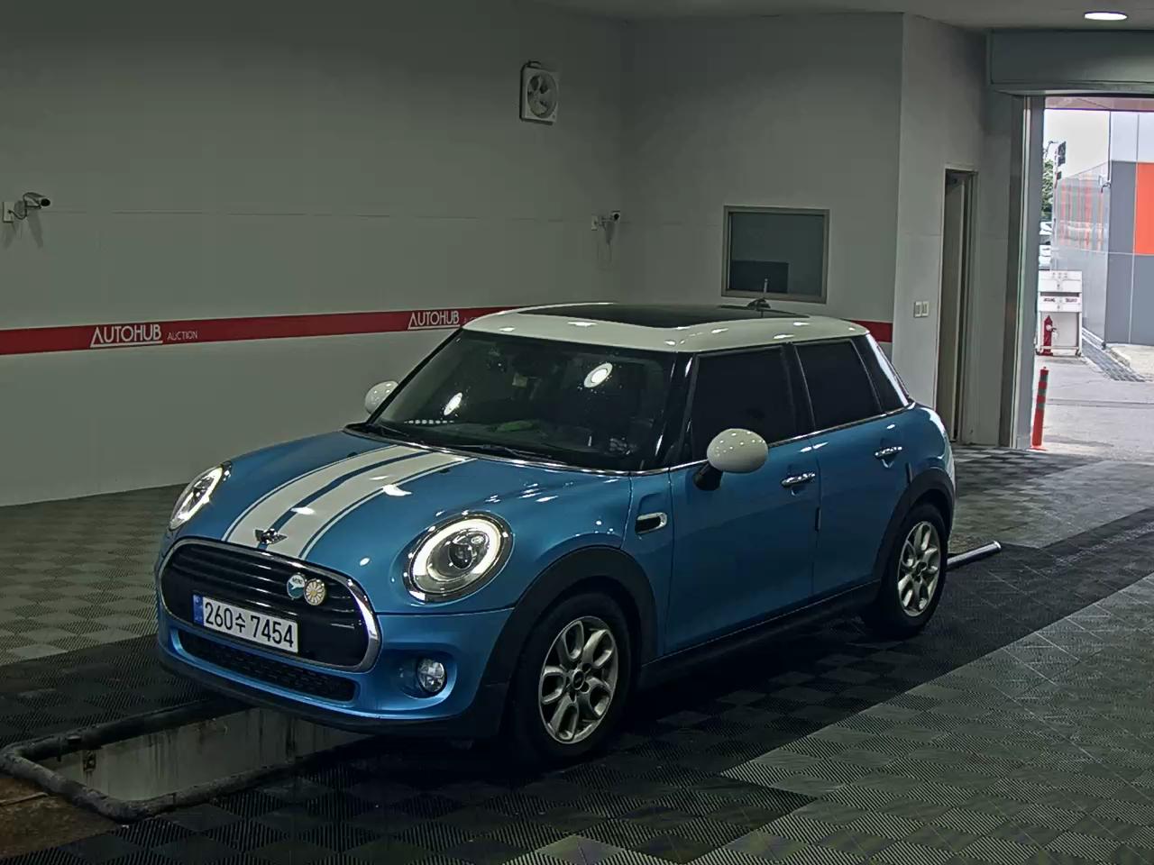 MINI COOPER (3RD GEN) 5-DOOR D HIGH