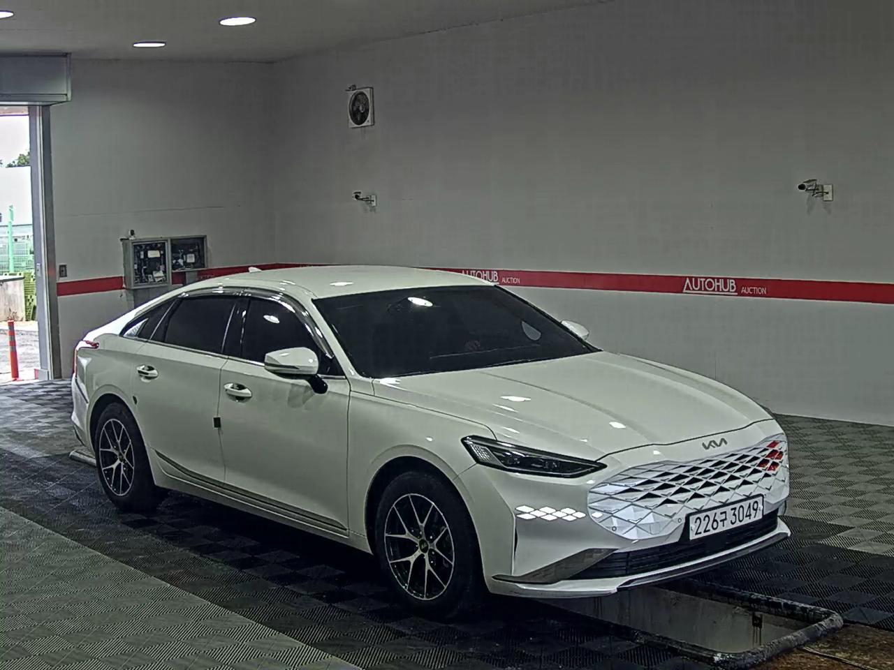 Kia K8 - 2