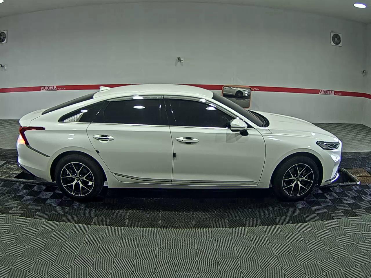 Kia K8 - 3