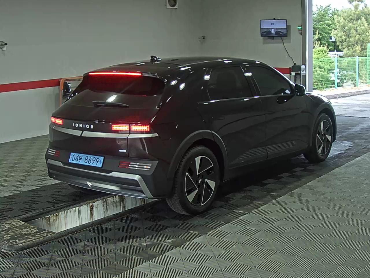 2025 - hyundai ioniq