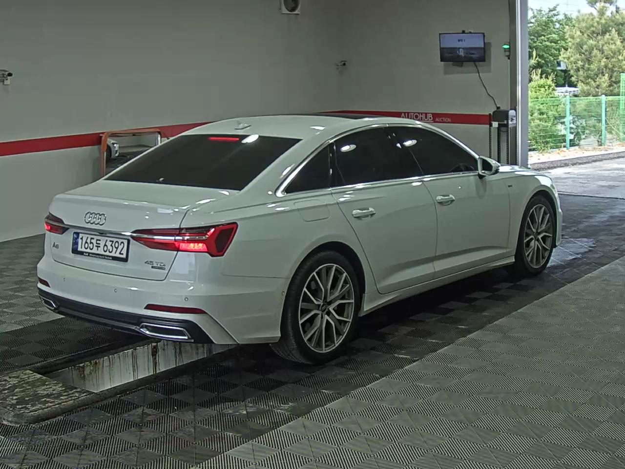 أودي A6 - 4