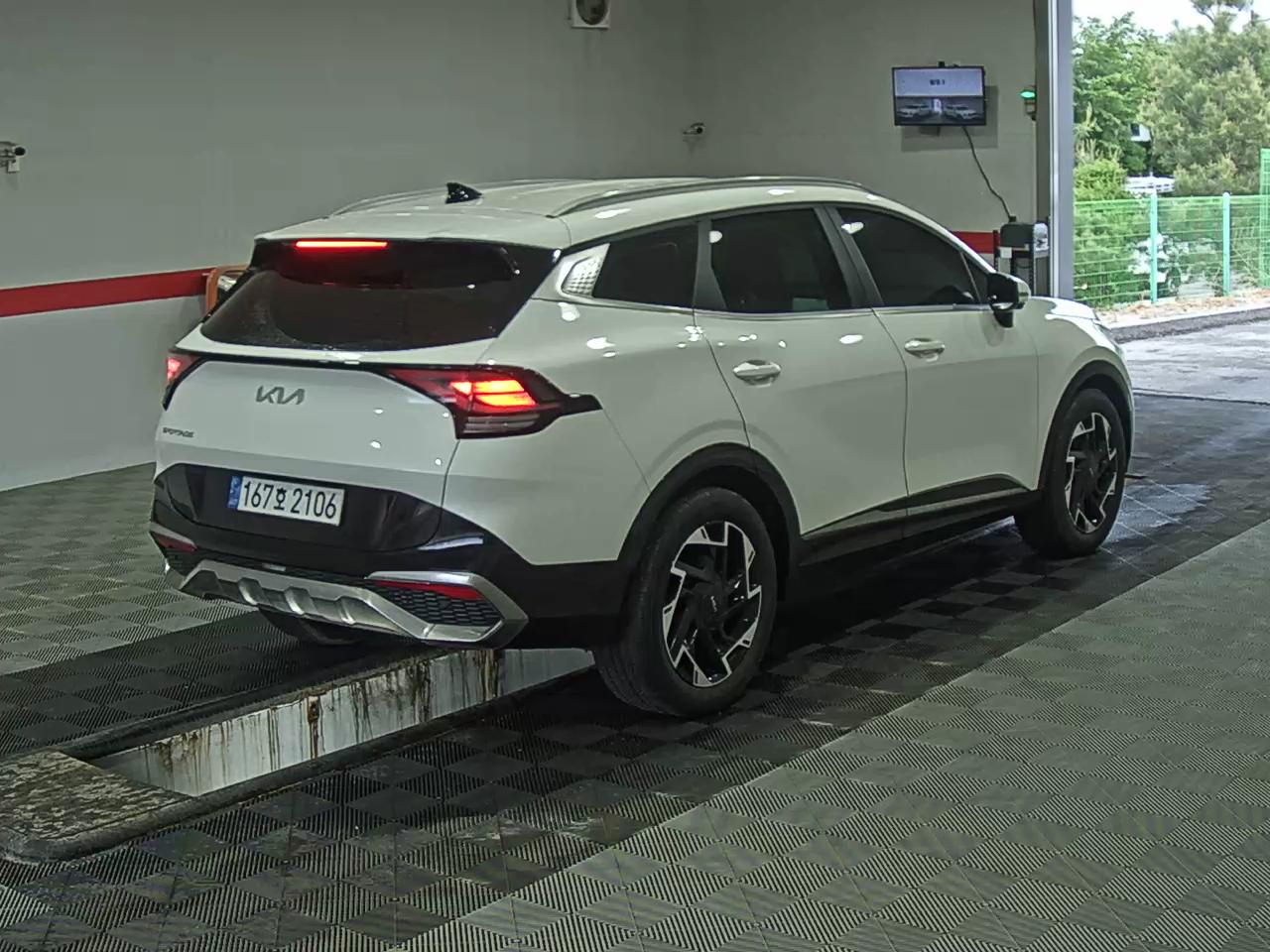 2022 - kia sportage