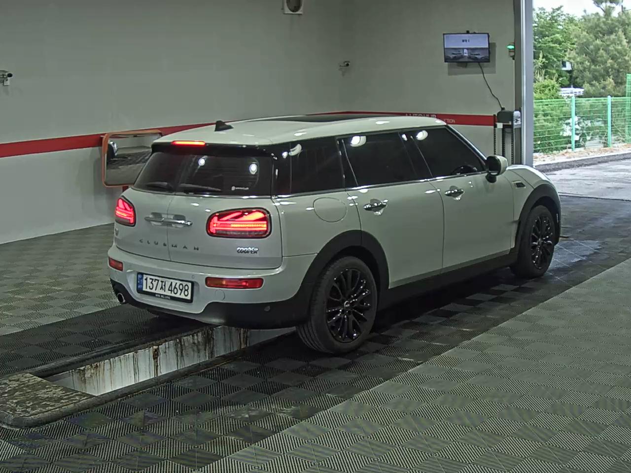 BMW MINI - 4