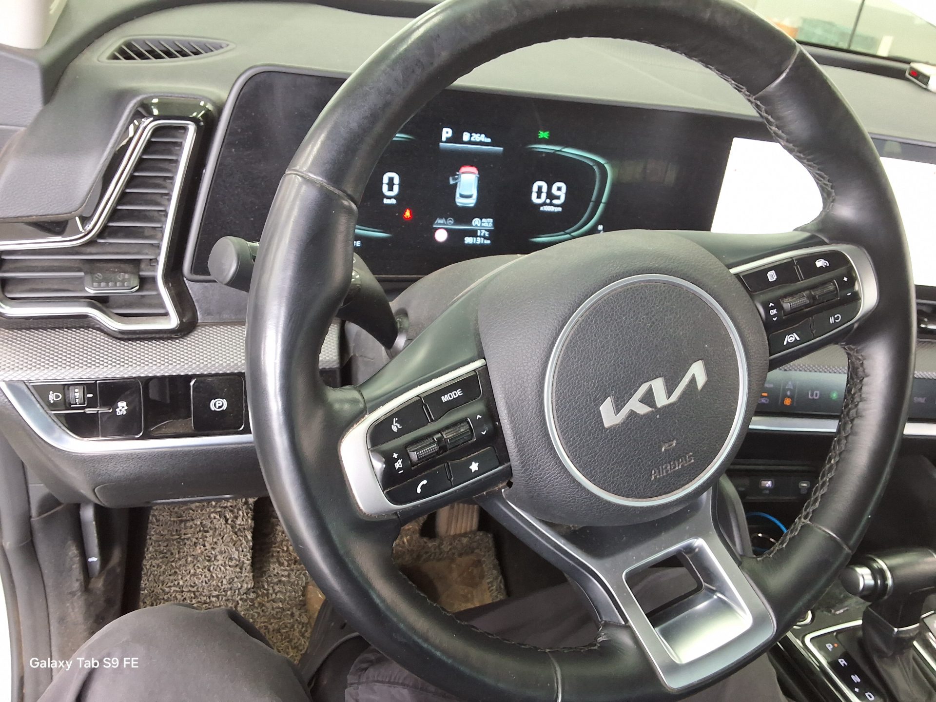 2022 - kia sportage