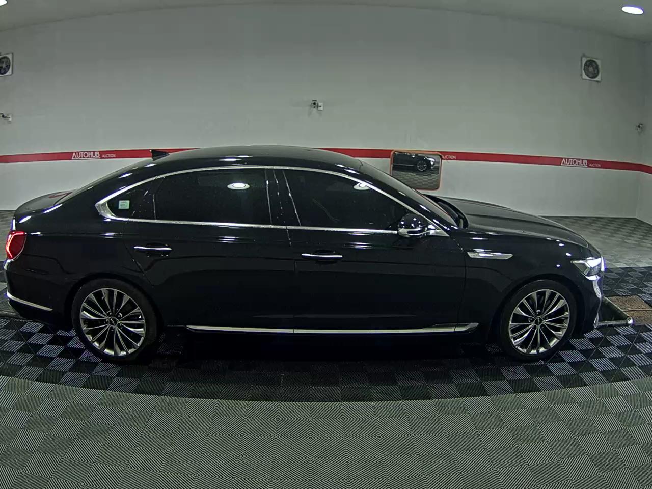2023 - kia k9