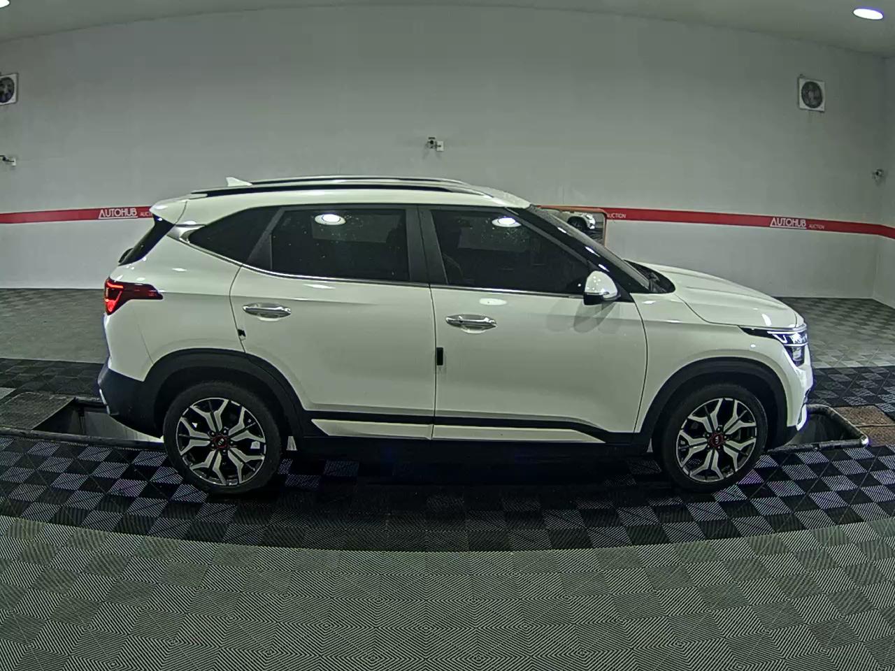 2022 - kia seltos