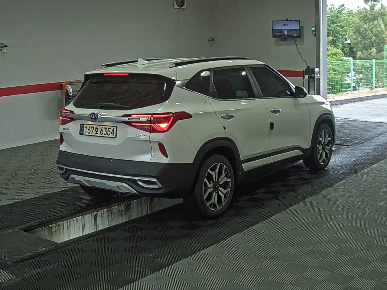 2022 - kia seltos
