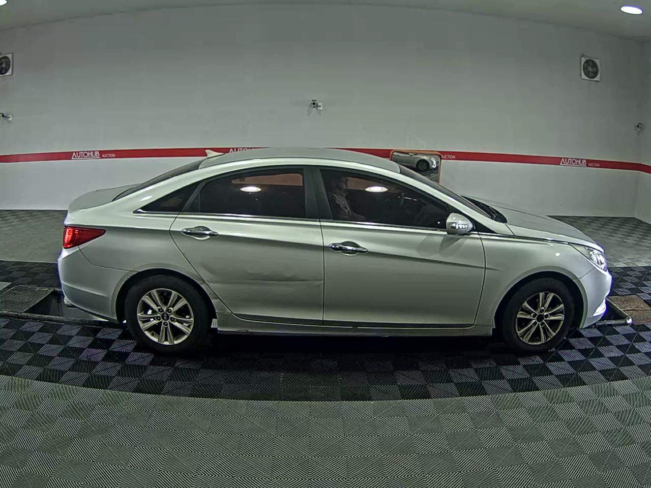 2010 - hyundai sonata