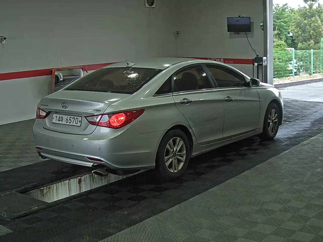 2010 - hyundai sonata