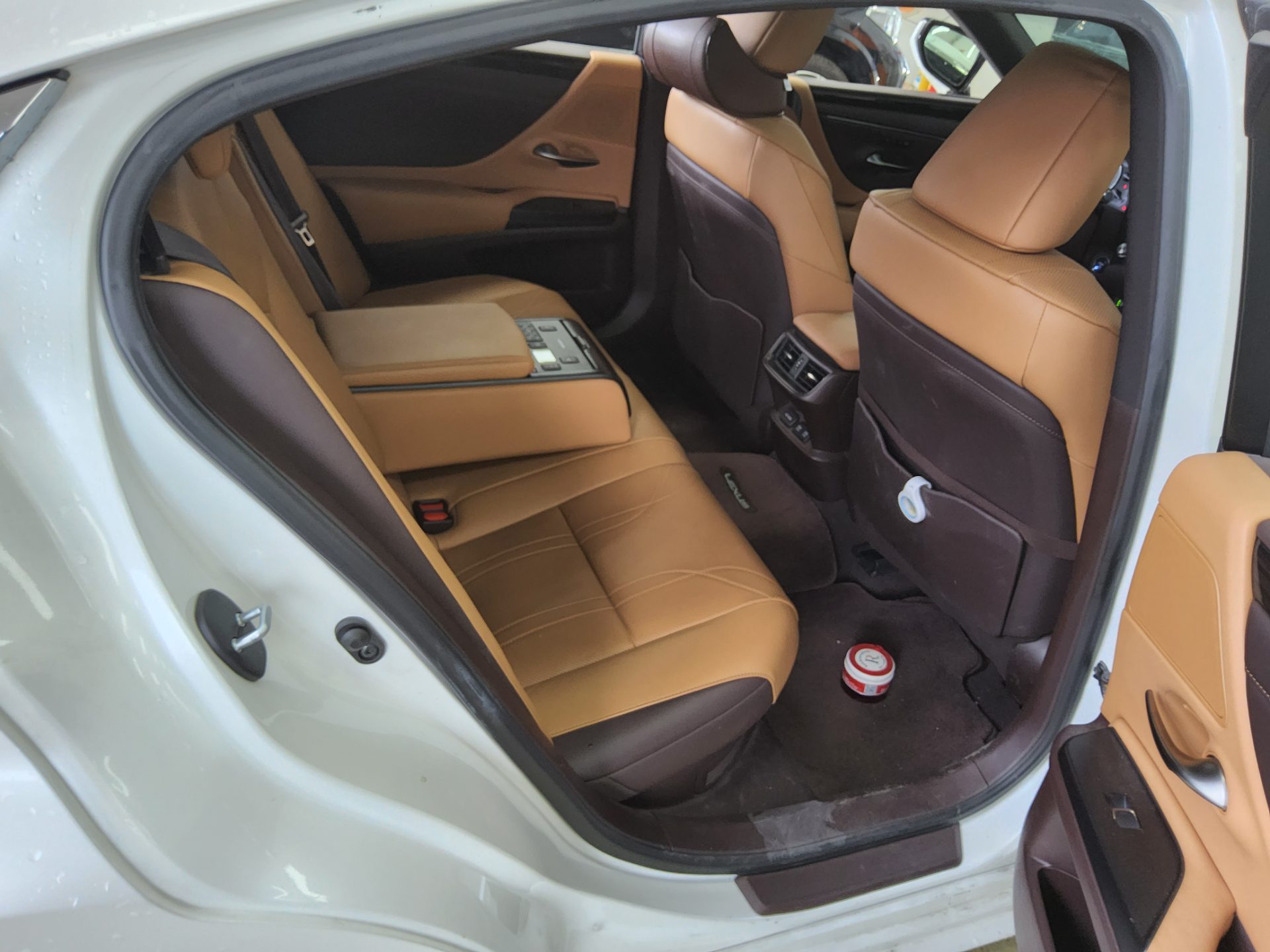 Lexus ES - 12