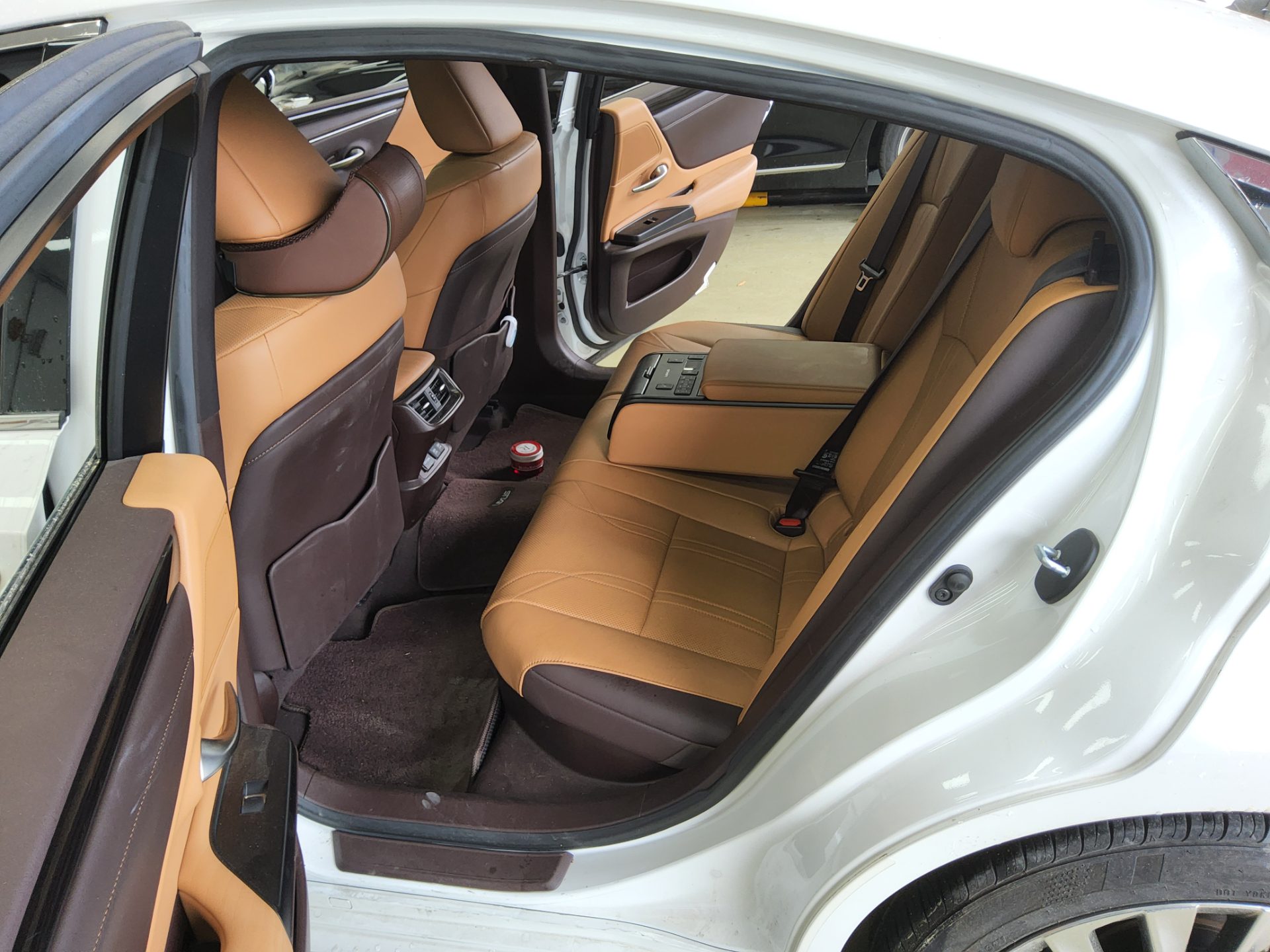 Lexus ES - 11