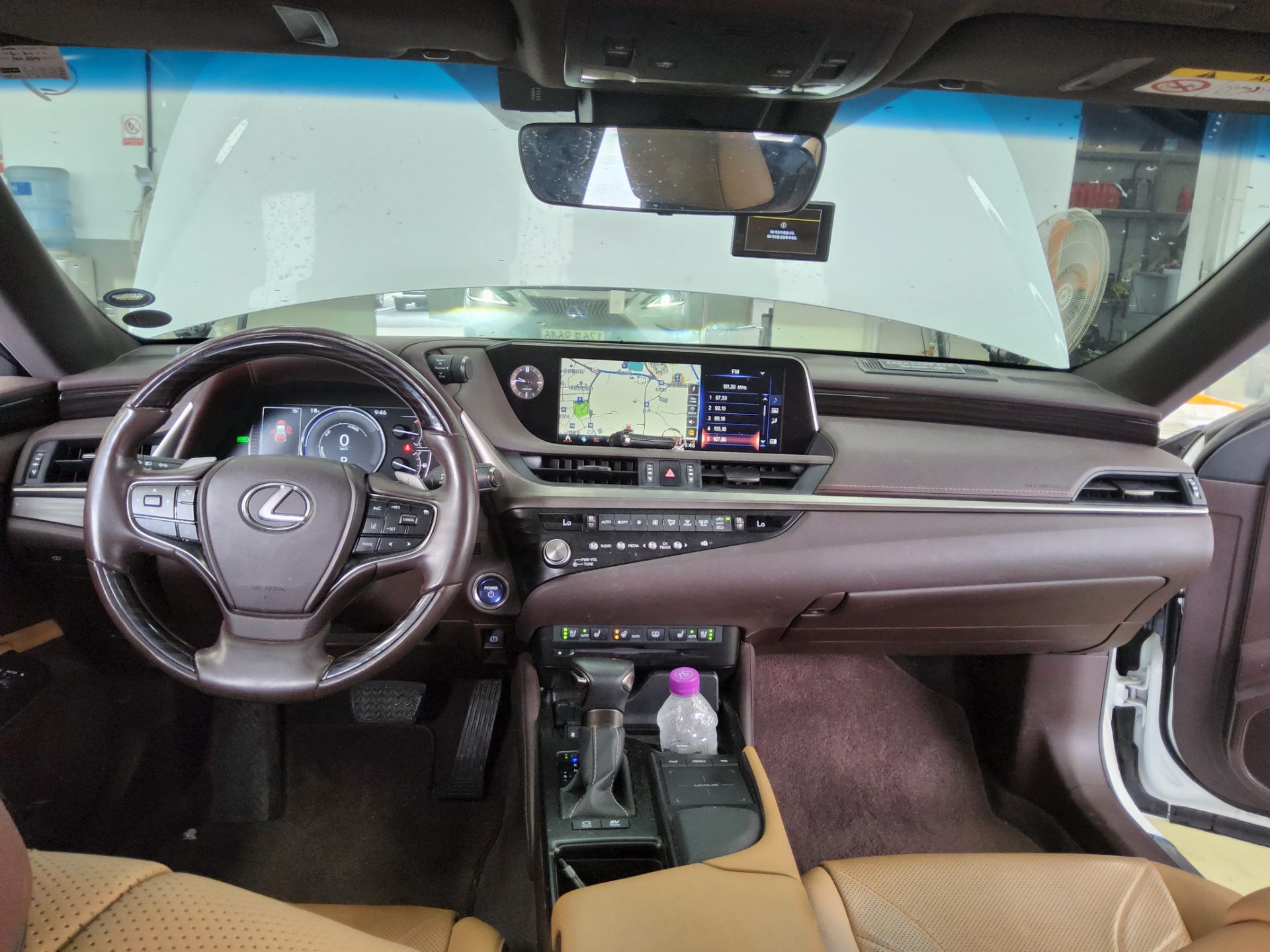 Lexus ES - 10