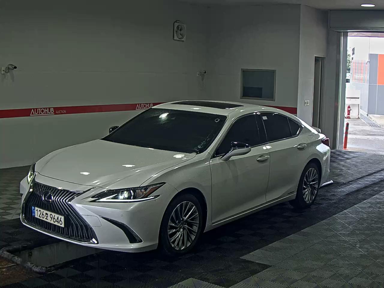 LEXUS ES