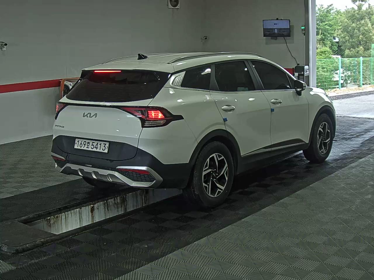 2022 - kia sportage