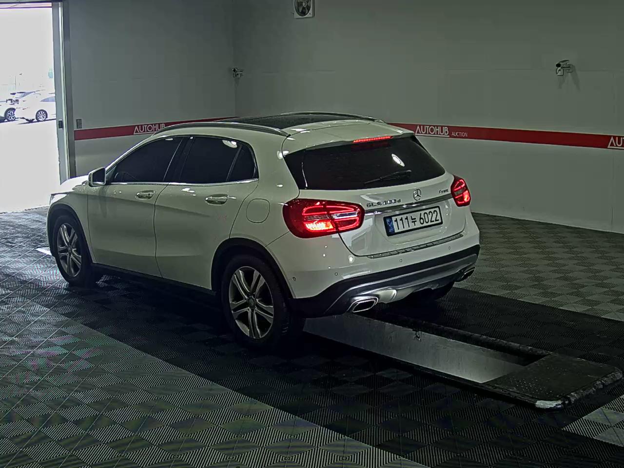 2016 - mercedes-benz 200
