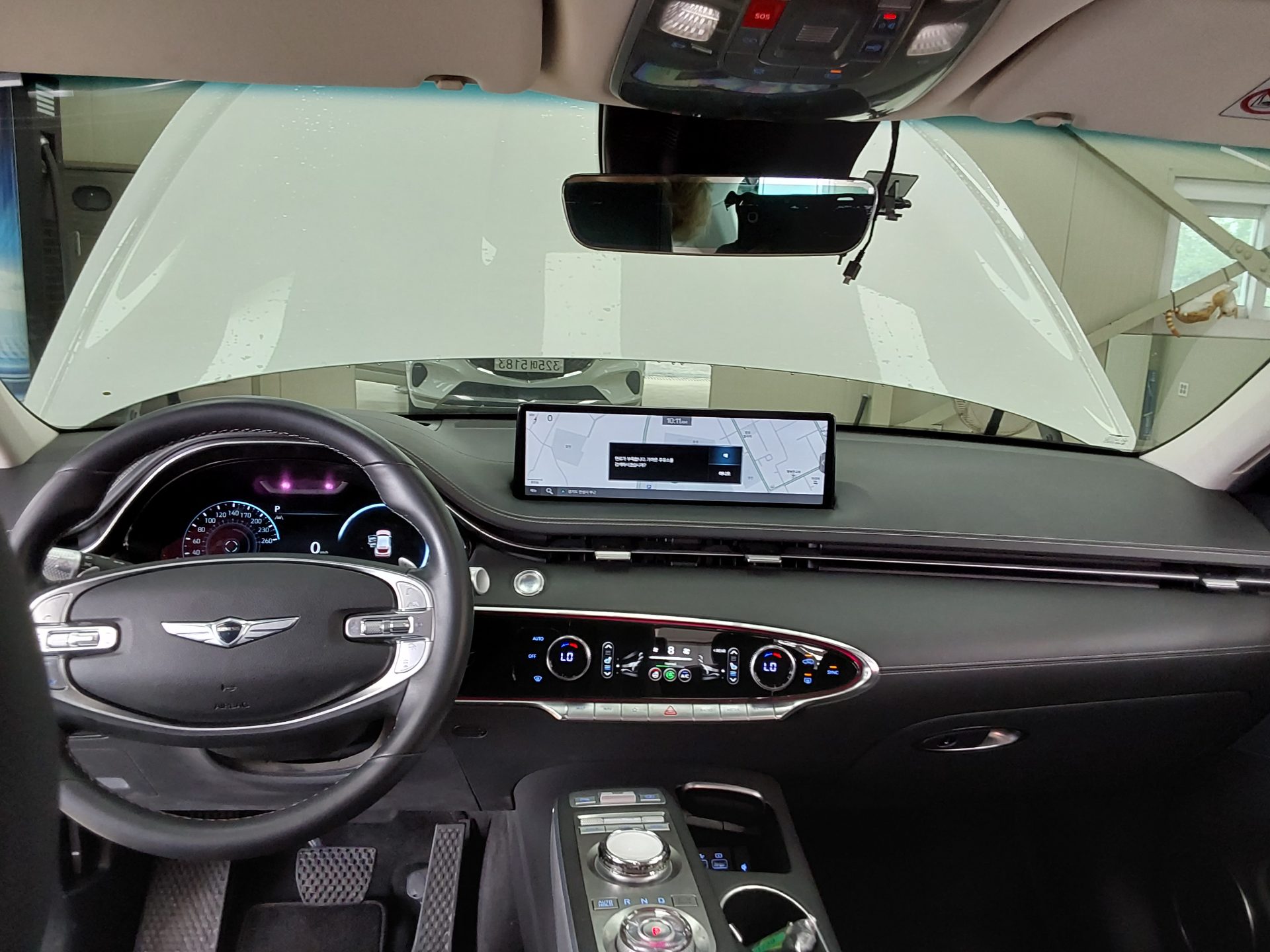 2023 - genesis gv70