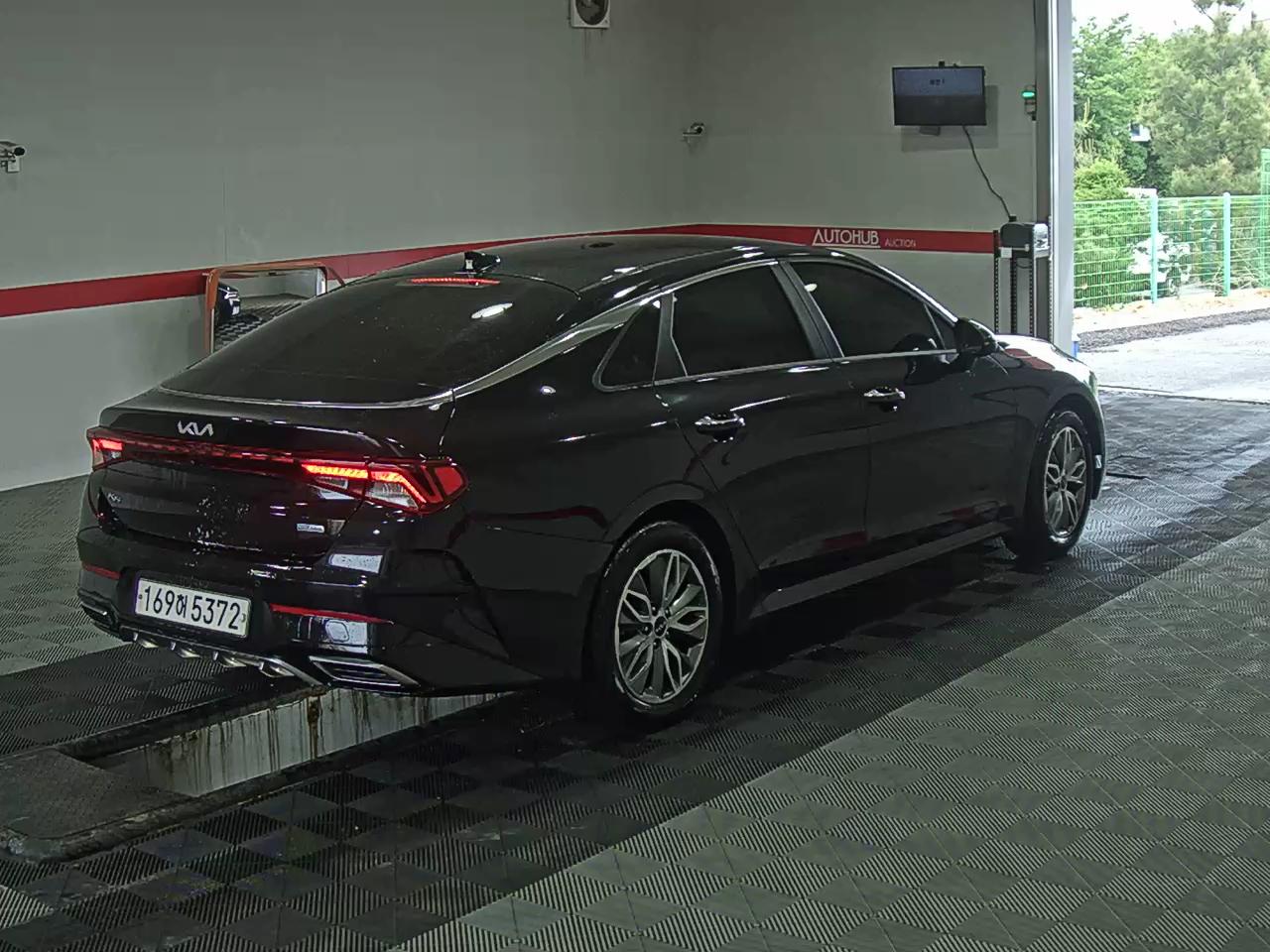 2022 - kia k5