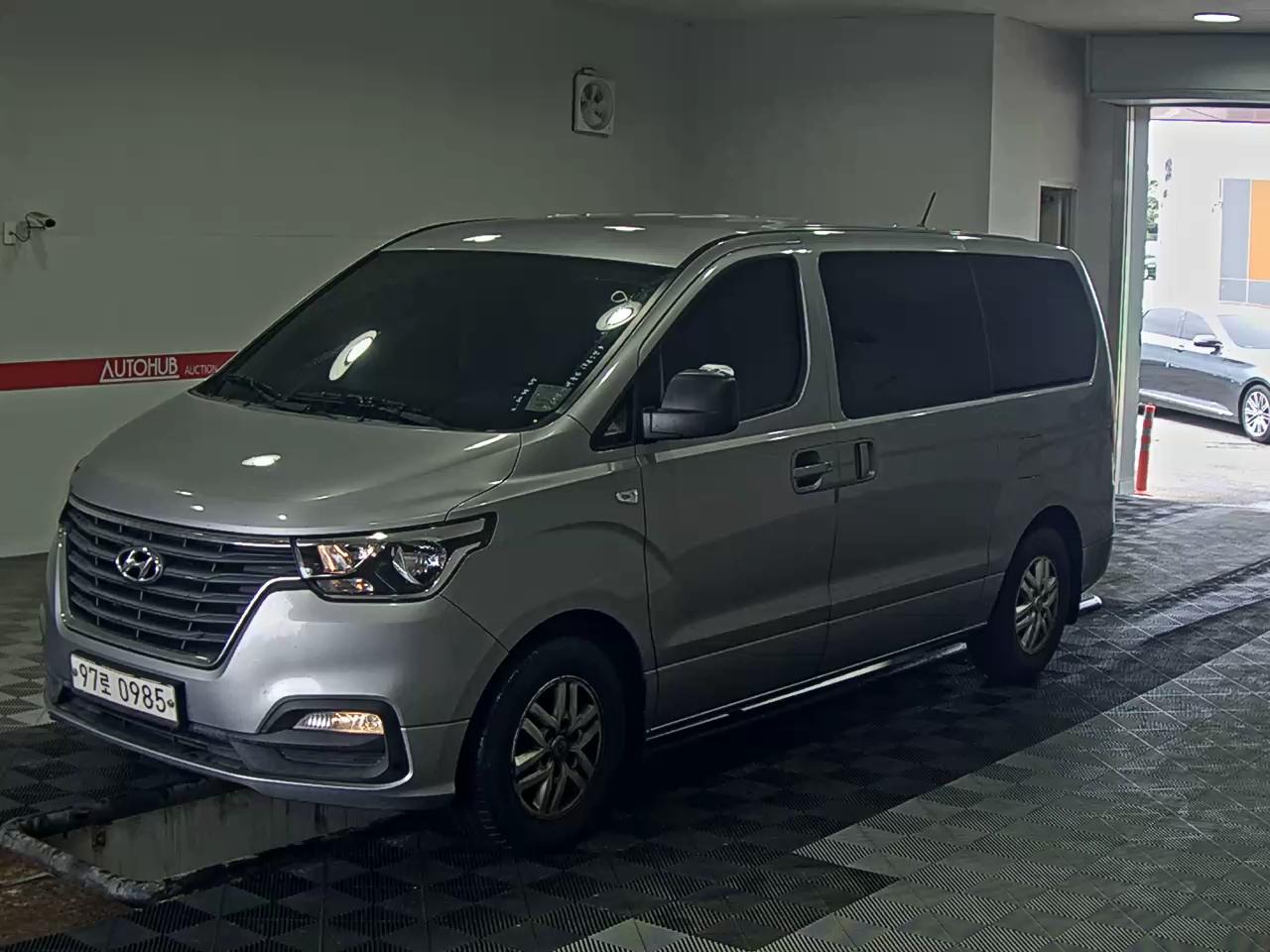 Hyundai Grand Starex