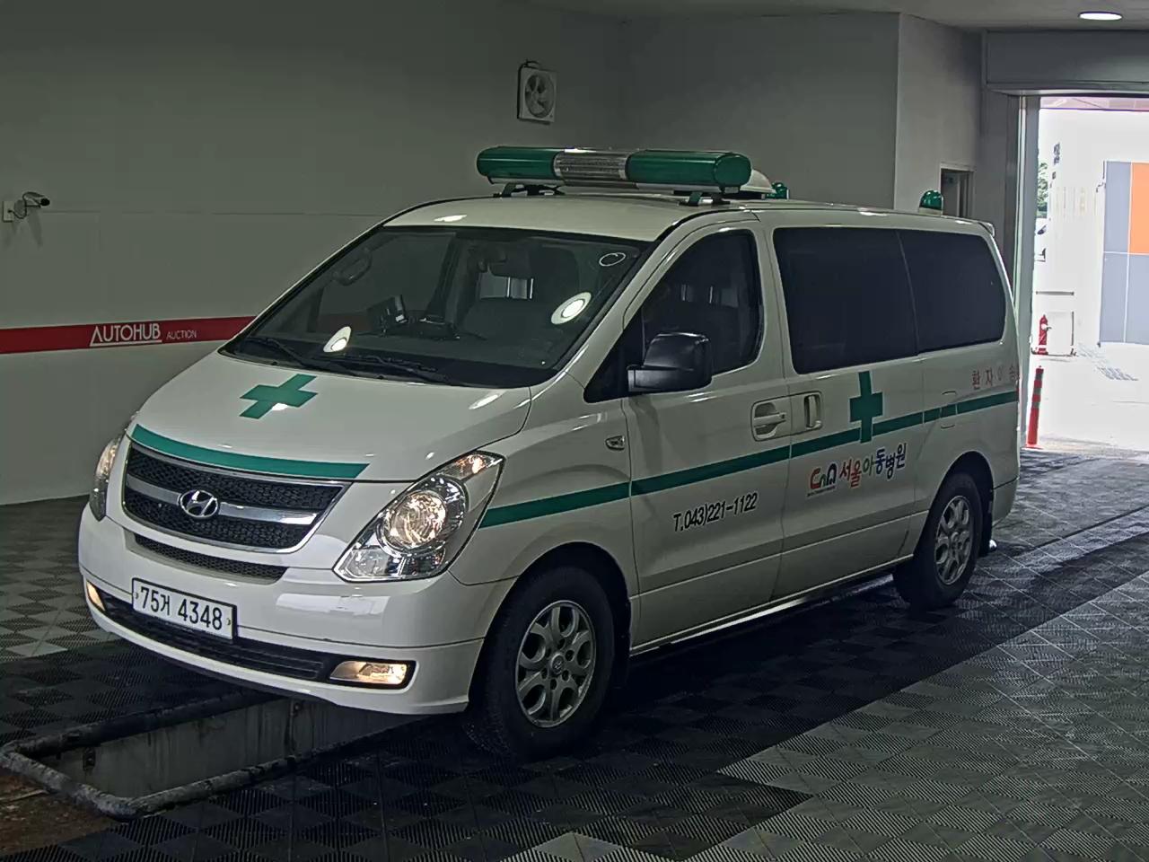 Hyundai Grand Starex
