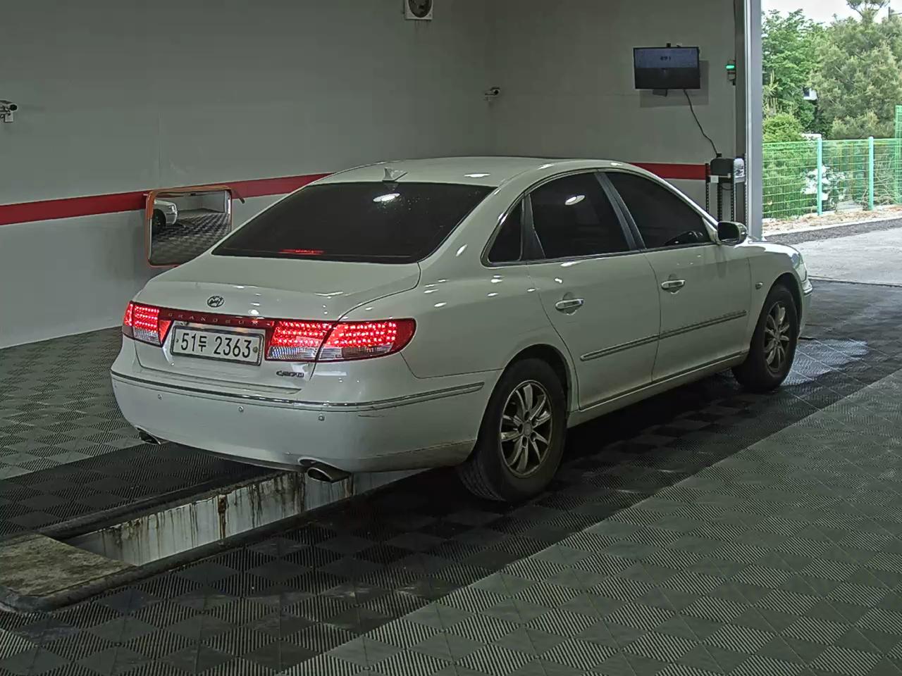 2009 - hyundai grandeur