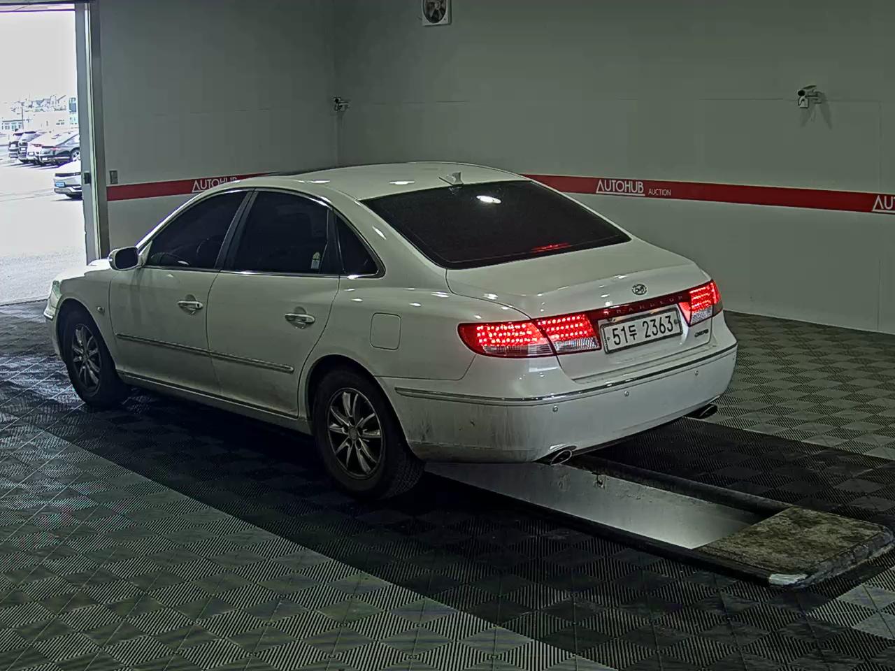 2009 - hyundai grandeur