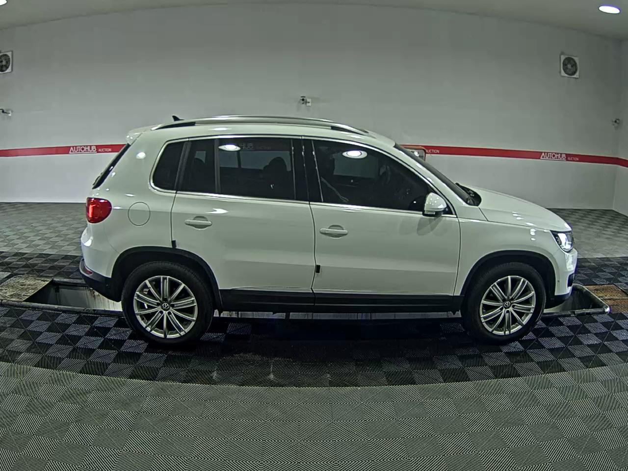 2015 - volkswagen tiguan